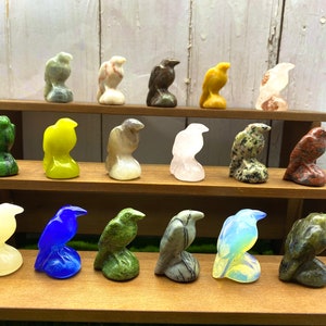 Hand-Carved Crystal Bird Statue: Healing Quartz Animal Decor (1.5&#39;&#39;)