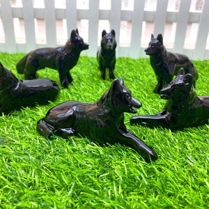 4&#39;&#39; Natural Hand Carved Obsidian Dog Figurines, Crystal Animals Sculptures for Desk Decor, Crystal Gifts for German Shepherd Lovers. 1pc