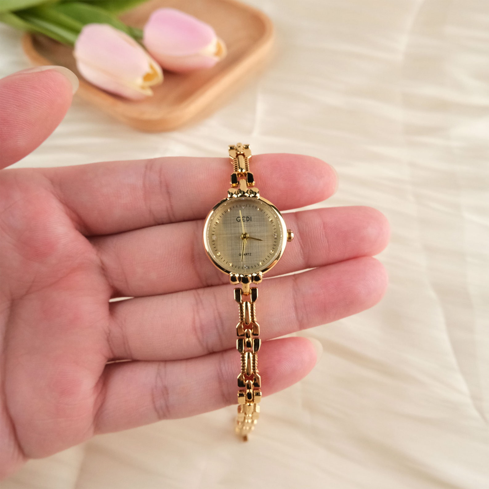 Vintage Women Watch, Ladies Wrist Watch, Gift for Her, Vintage Watch ...