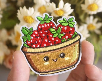 écusson panier de fraises, écusson fruits, écusson bande dessinée, écusson thermocollant, écusson brodé, écusson amusant, écusson magnifique, applique