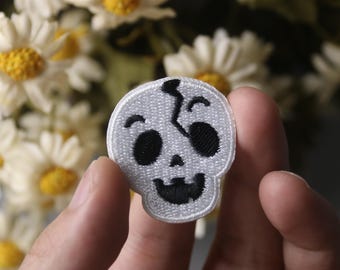 broken skull patch, for Halloween, tiny, iron on patch, stick on patch, embroidered patch, funny patch, aesthetic patch, gorgeous patch