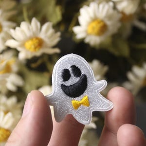 tiny ghost patch, for Halloween, iron on patch, stick on patch, embroidered patch, funny patch, aesthetic patch, gorgeous patch