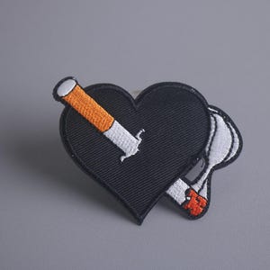 parche de corazón negro, parche de cigarrillo, parche termoadhesivo, parche bordado, parche divertido, parche estético, parche hermoso, aplique