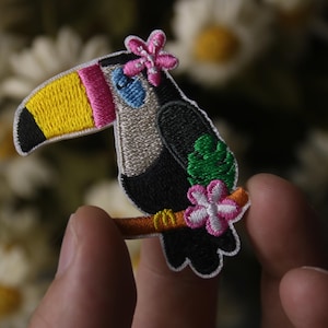 cute toucan patch, bird patch, iron on patch, stick on patch, embroidered patch, funny patch, aesthetic patch, gorgeous patch