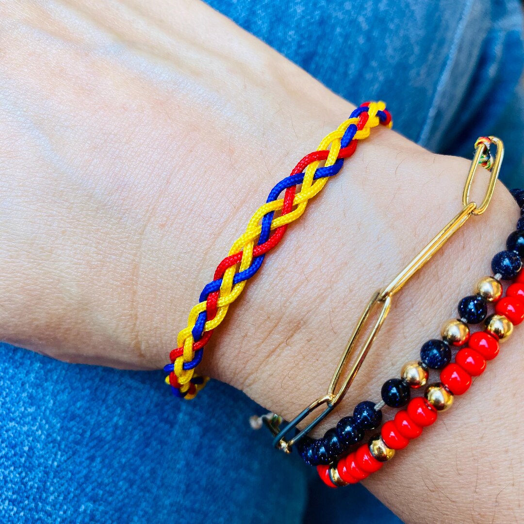 Colombian Friendship Bracelet: Braided Macrame Adjustable Manilla