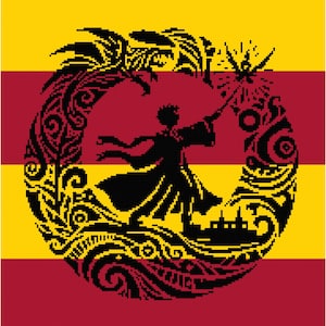 Könnte beinhalten: Ein pixelbasiertes Design mit einer Zaubererfigur mit einem Zauberstab, umgeben von einem Drachen und dekorativen Elementen. Der Hintergrund hat horizontale Streifen in Gelb, Rot und Gelb. Der Zauberer ist schwarz.