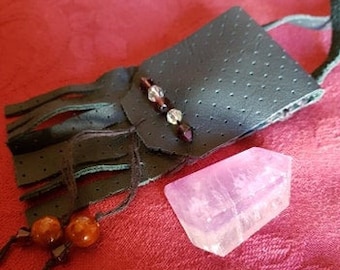 Amethyst Quartz Point in Medicine Bag.