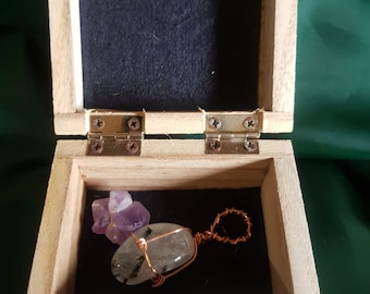 Crystal healing Box with Tourmalated Quartz - Courage and Confidence.