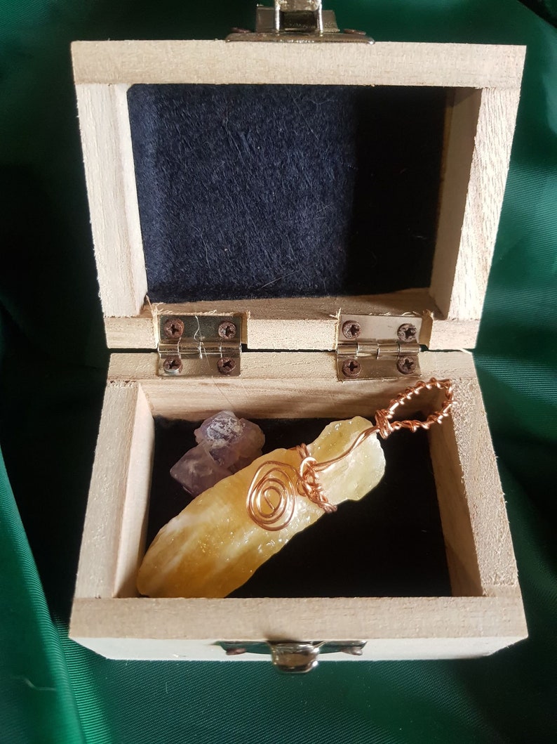 Crystal Healing Box with Calcite image 2