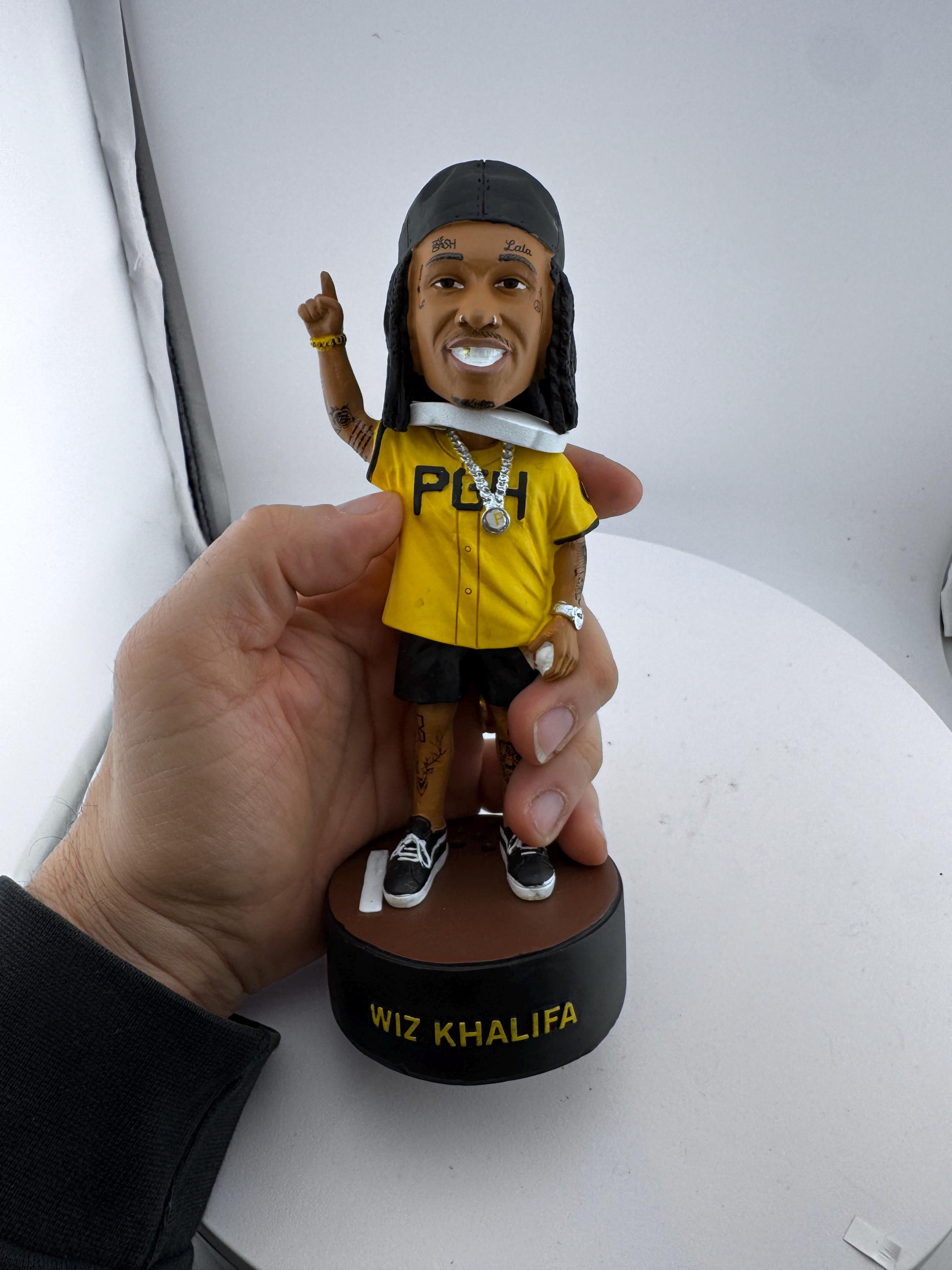 新品未使用　Wiz Khalifa ウィズカリファ　ボブルヘッド　パイレーツ RARE Wiz Khalifa Pittsburgh Pirates Bobble Head Figurine. Plays