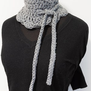 Neck warmer crochet pattern, neck warmer tutorial, crochet cowl pattern, diy crochet cowl, neck warmer pdf pattern, adjustable neck warmer image 3
