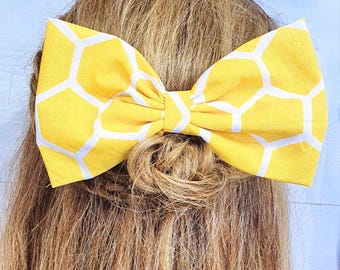 Jumbo Honeycomb Hair Bow | Oversized Bow Without Tails | Handmade Eco Friendly Hair Accessory | Honey Yellow Bee Bow | Spring Summer Gift
