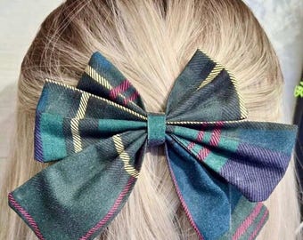 Handmade Green Tartan Plaid Hair Bow – Eco-Friendly Cottagecore Accessory