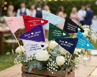 Personalised Mini Felt Wedding Flags – Double-Sided Custom Wedding Favours with Quote, Heart & Bow