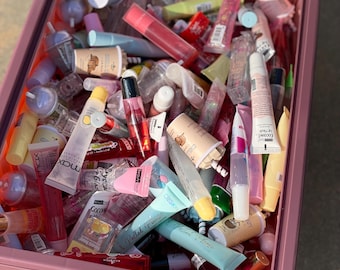 Lip gloss mystery scoop!