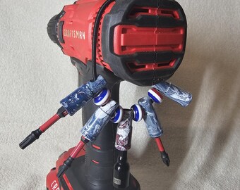 Gran regalo para los aficionados al bricolaje. Portapuntas de destornillador Drill Daddy con 4 puntas de destornillador