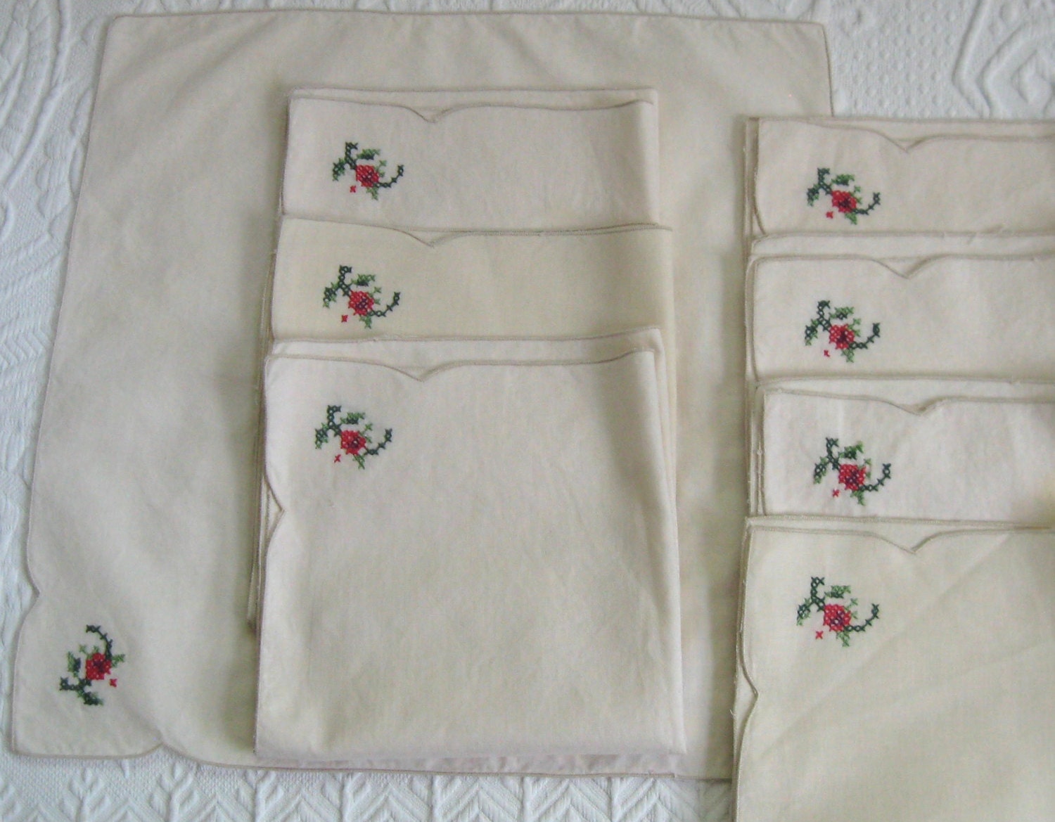 8 napkins. embroidered napkins . lot of 8 . 8 cross stitch Etsy