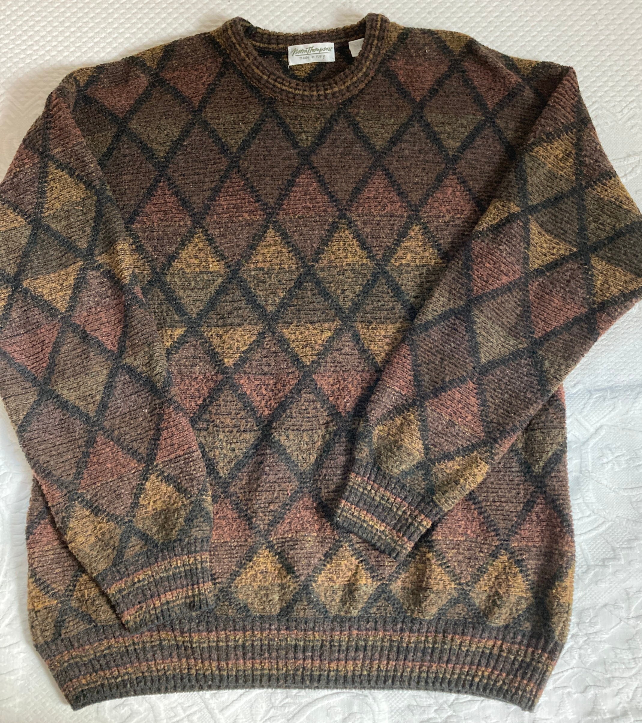 90s Men Sweater . Graphic Design 