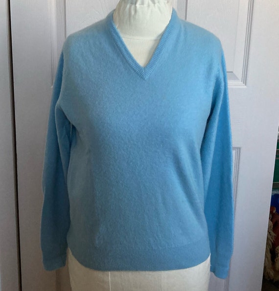 Baby blue cashmere sweater hotsell