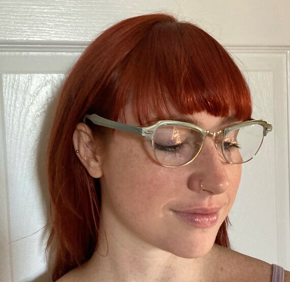 cat eye eyewear . cateye glasses . 50s glasses . B