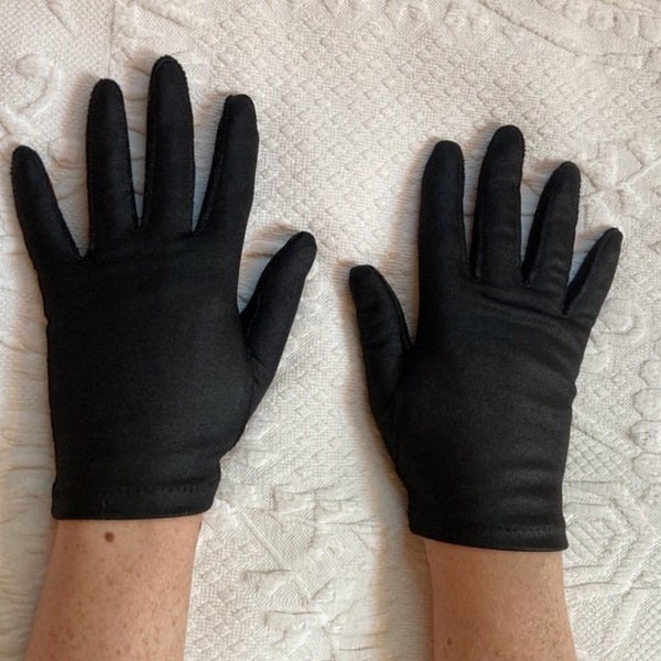 short black gloves . short black gloves . black nylon gloves . 50s short black gloves