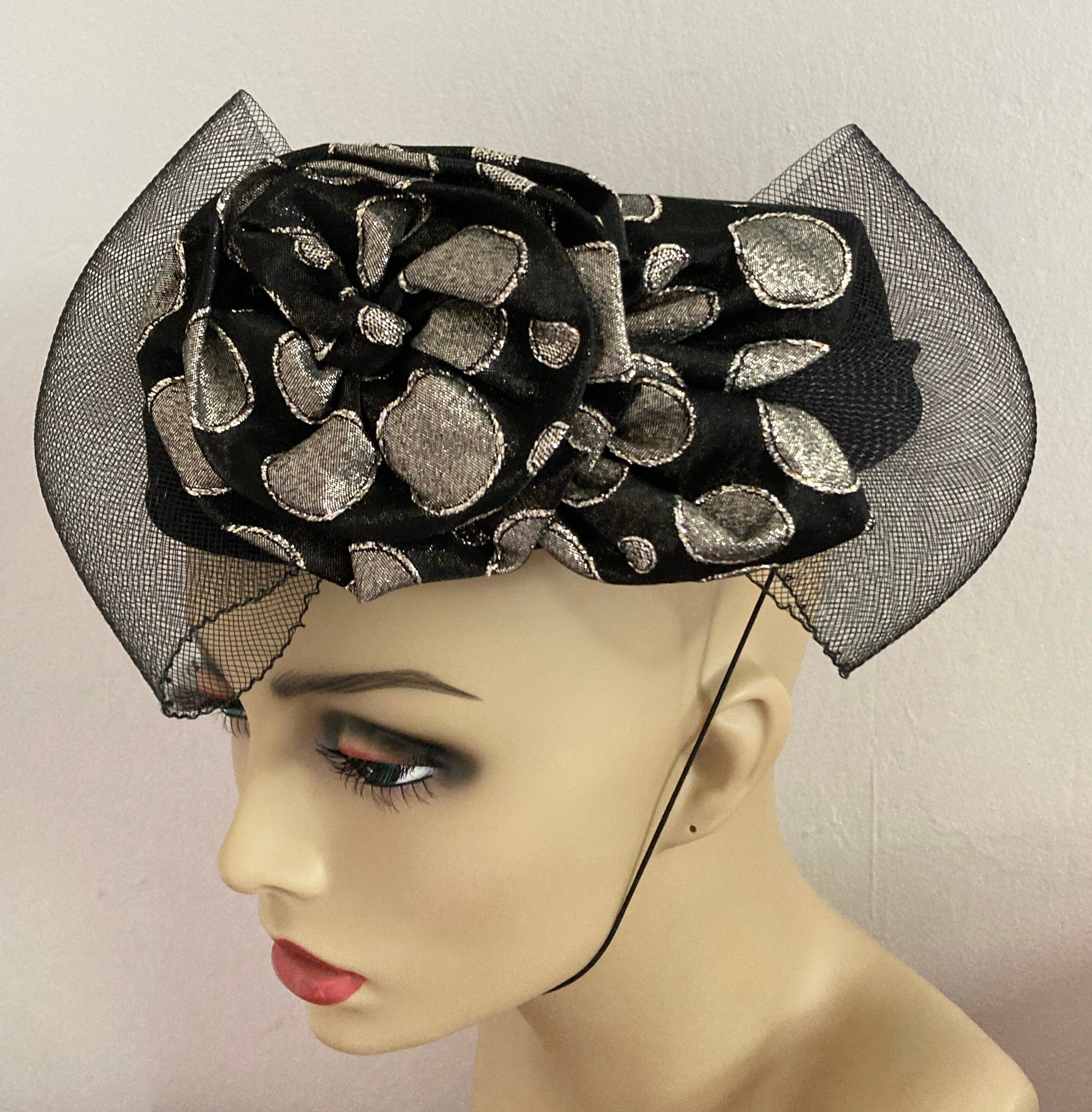 Black Velvet Fascinator . Black 