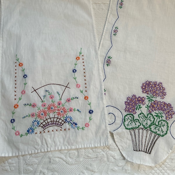 embroidered table runner. vintage table runners . lot of 2