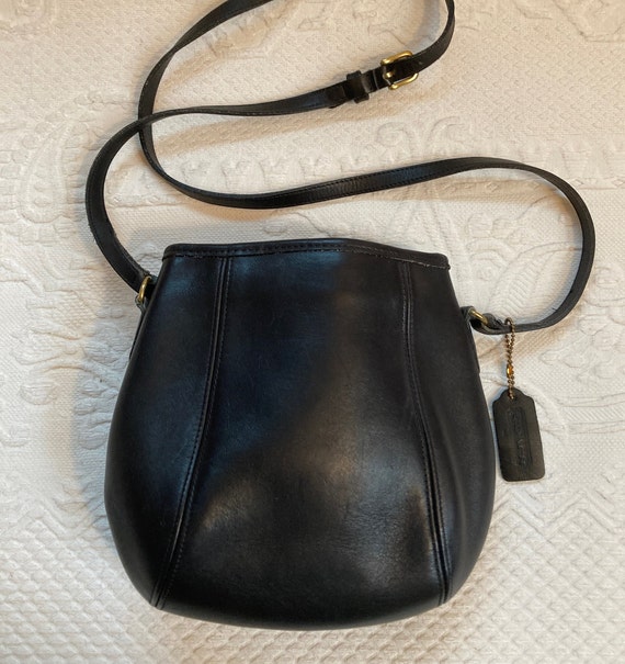 Vintage Coach Black Crossbody Bag . Hinged Mouth Bag -  Denmark