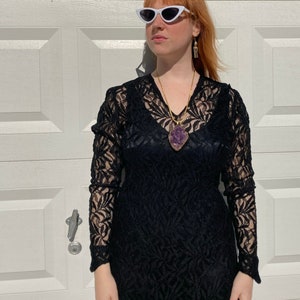 Vintage Black Lace Cocktail Dress: 1950s Style, Halloween Costume
