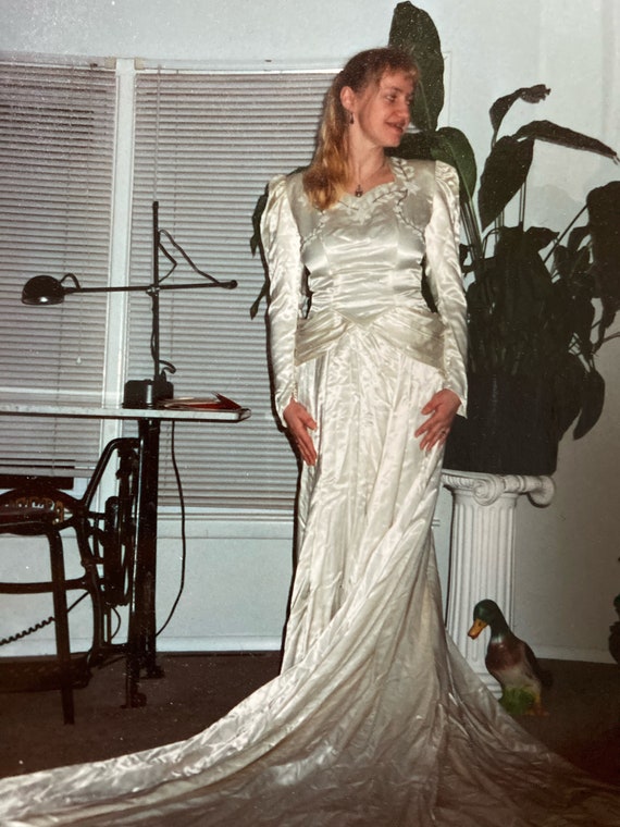 40s satin wedding gown . long sleeve gown . holly… - image 3