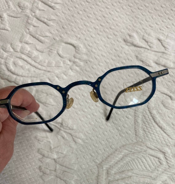 Zeiss glasses frame . Eyewear . blue glasses frame