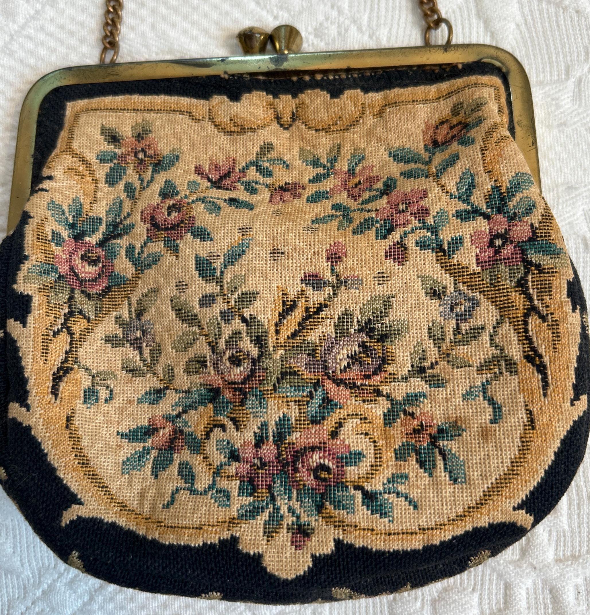 アンティーク プチポワン イブニングバッグ：1930年代の刺繍入り財布