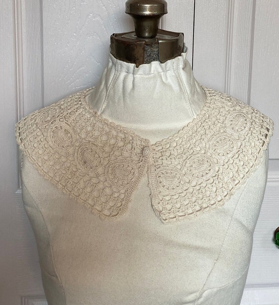 crochet Collar . Intricate Crochet flower Collar .
