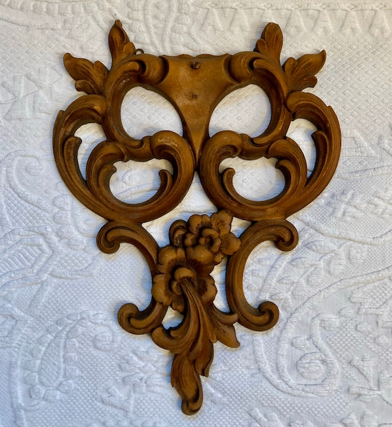 SYROCO社 ヴィンテージ壁掛け装飾 70年代 MADE IN USA Vintage Syroco Wood Wall Hanging: Antique Gold Plaque - Etsy