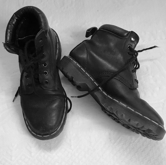 Vintage Doc Marten boots . US 6 . made in England
