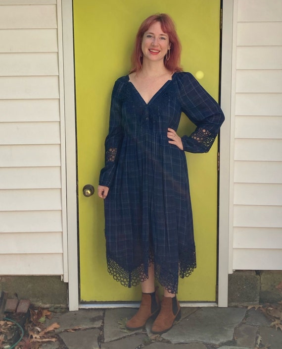 navy blue lace dress . blue kerchief hem dress . … - image 1