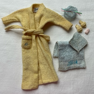 original barbie clothing SINGING IN the SHOWER . #988 . barbie bathrobe and accessories . 1961