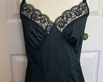 black full slip .  black nylon slip . size XL / XXL