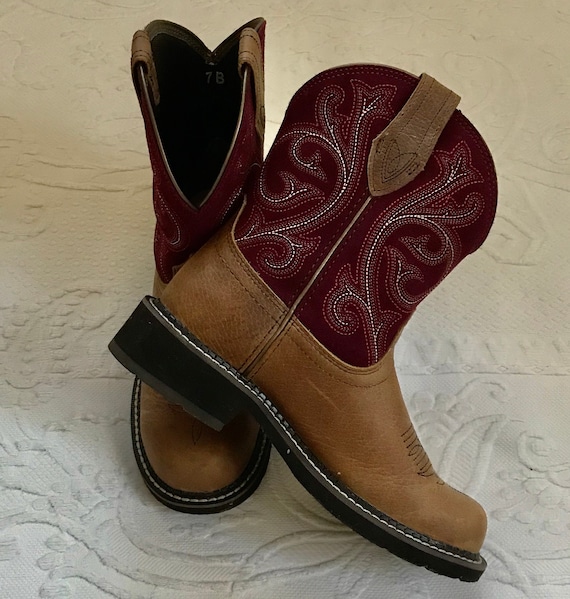 Ariat leather boots . ariat boots . maroon embroid