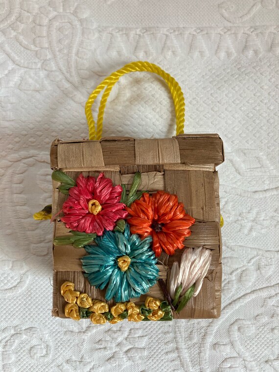 child's straw bag . 60s straw bag . floral straw … - image 3