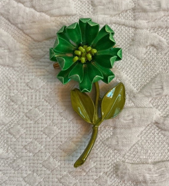 Vintage green flower Enamel Brooch . 60s green br… - image 2