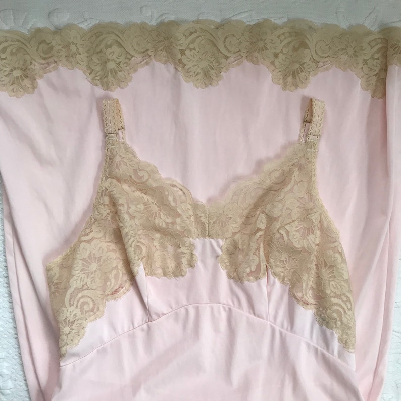 wonder maid . retro lingerie full slip pink Full Slip Bombshell slip wonder maid slip pink and cream 60s slip size 36