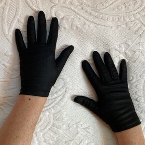 short black gloves . short black gloves . black nylon gloves . 50s short black gloves image 2