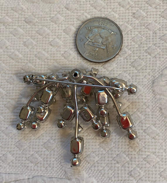 vintage Weiss brooch . clear faceted rhinestone b… - image 3