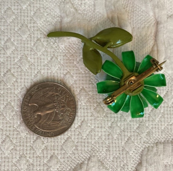 Vintage green flower Enamel Brooch . 60s green br… - image 3