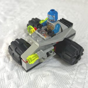 Vintage 1997 LEGO Cyborg Scout #6818