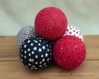 SALE Patriotic Primitive Rustic Rag Balls. 5 assorted bowl fillers Rustic Home decoration homespun, rag ball, RED White Blue,