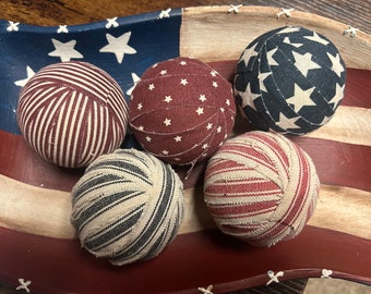 Patriotic Primitive Rustic Rag Balls. 5 assorted bowl fillers Rustic Home decoration homespun, rag ball, RED White Blue, stars stripes