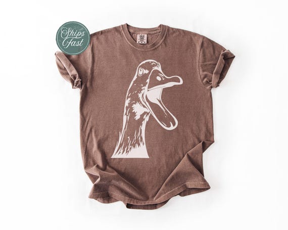 Comfort Colors® Funny Duck Shirt, Screaming Duck T-Shirt, Farm Animal Tee, Country Humor Shirt, Quirky Goose Lover Gift T Shirt