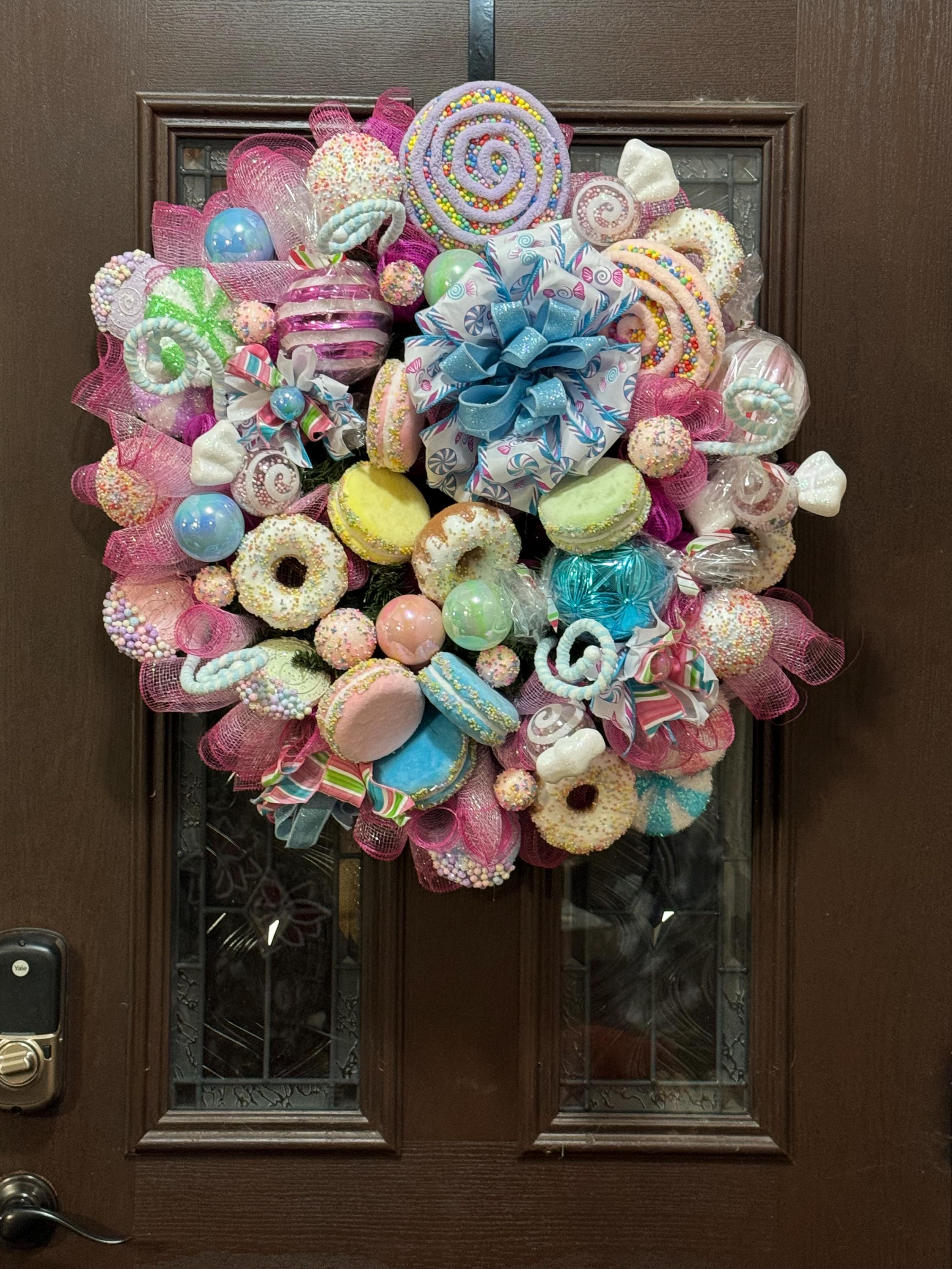 Candyland Wreath - 24-Inch Sweet Holiday Decor